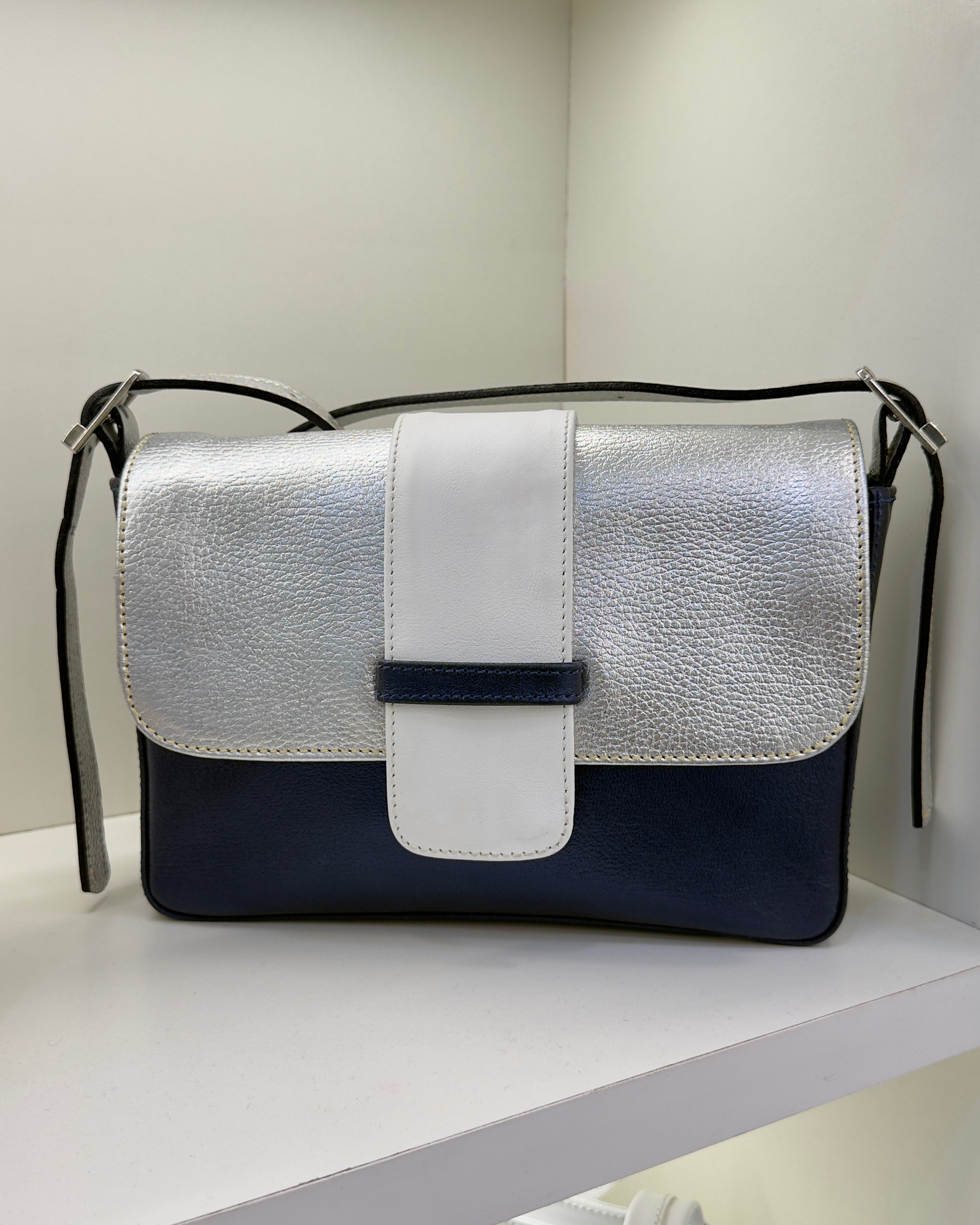 Harper Black Handbag | Maryori López