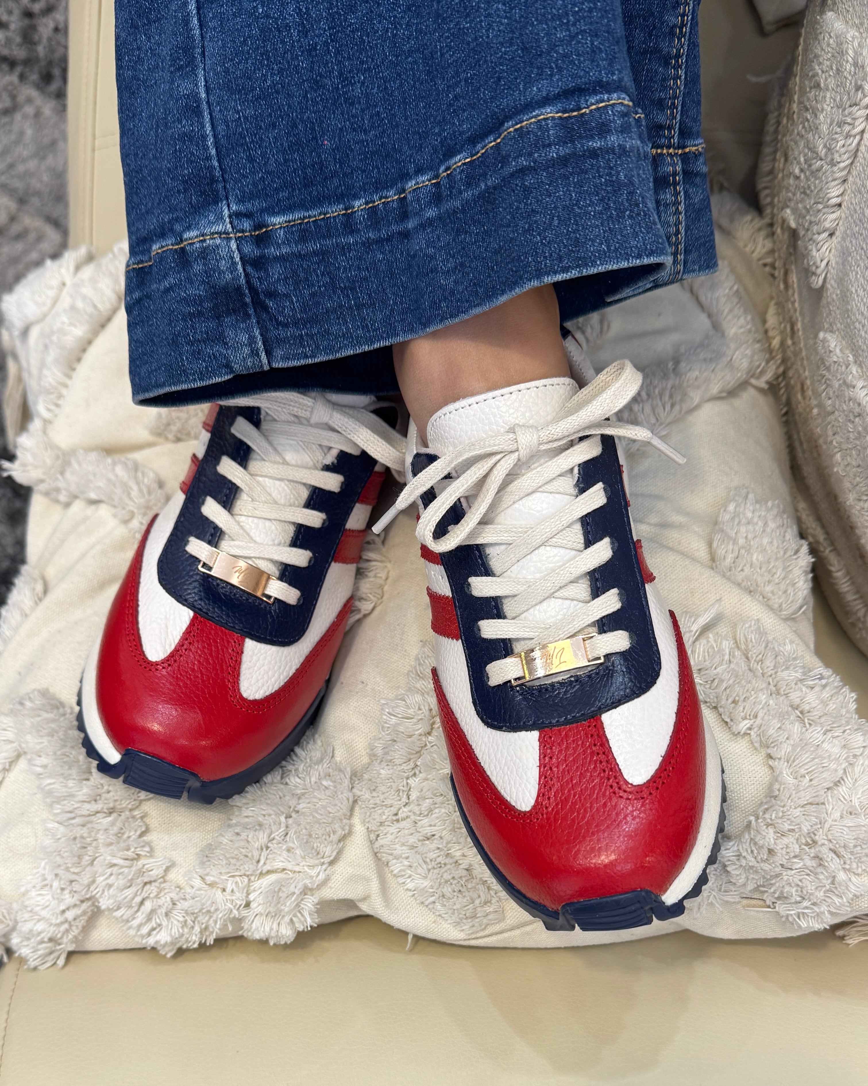 Zapatilla Luciana Cuero Mujer | Maryori López