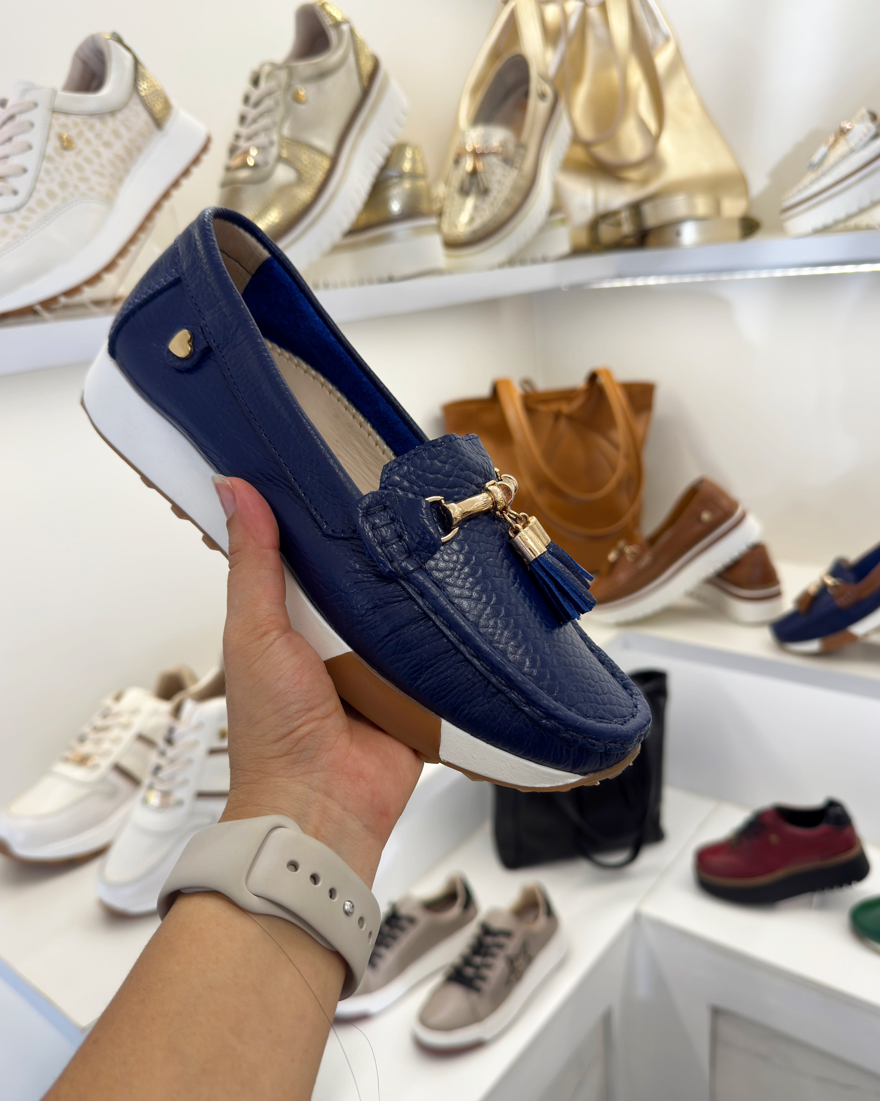 Mocasín Antonia azul cuero natural mujer | Maryori López