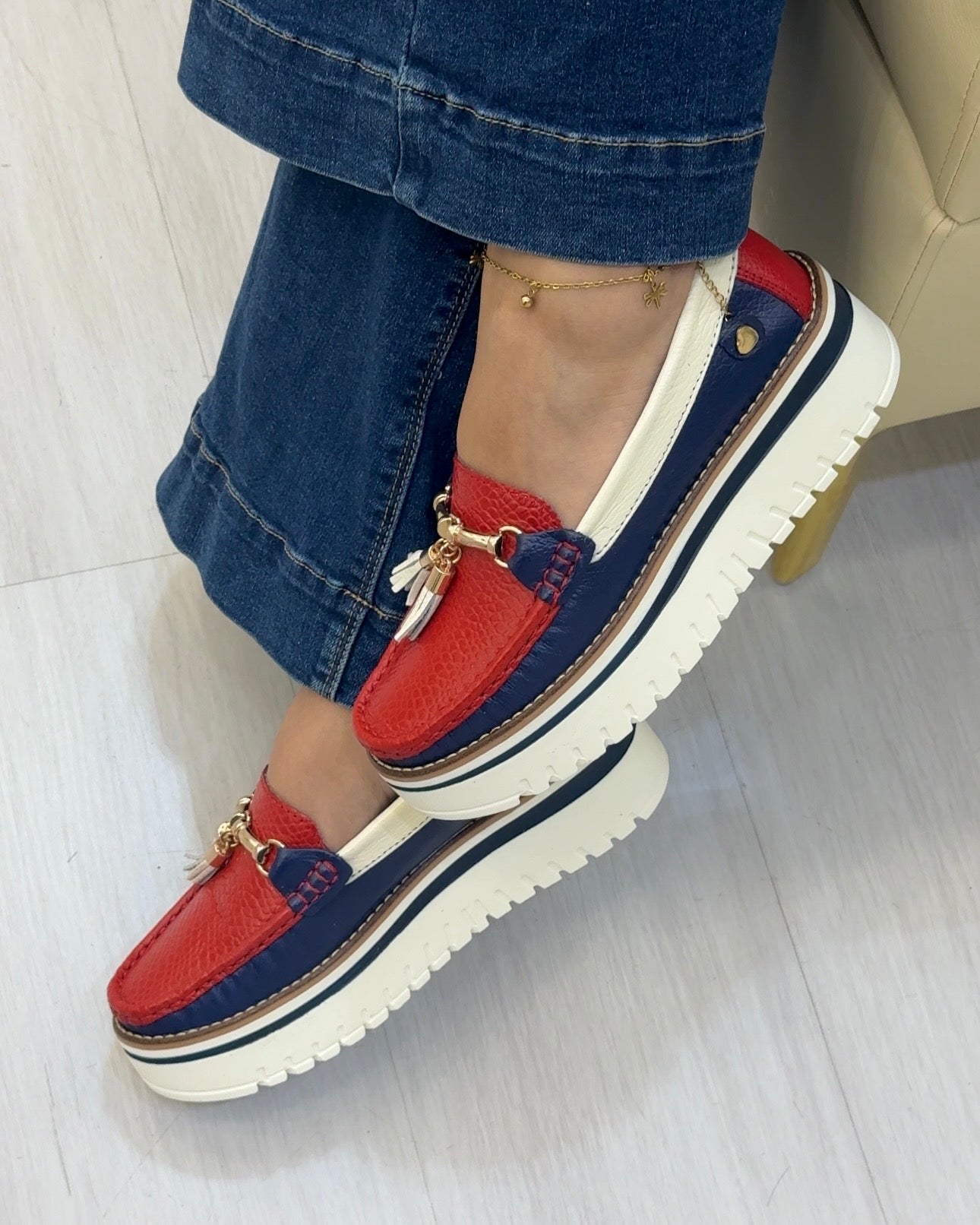 Mocasín Danielle rojo azul blanco cuero natural mujer plataforma | Maryori López