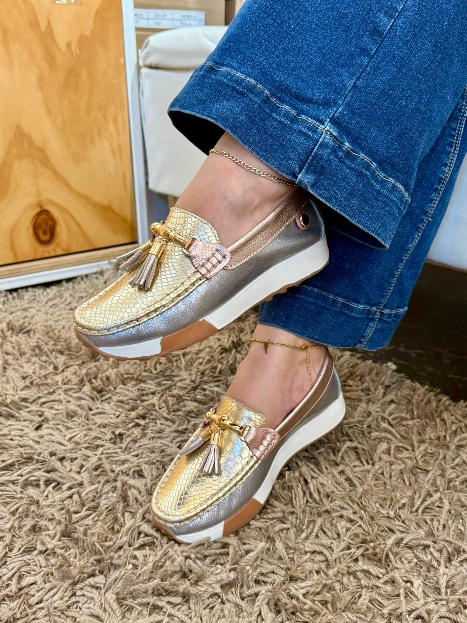 Mocasín Francia multimetal dorado cuero natural mujer | Maryori López