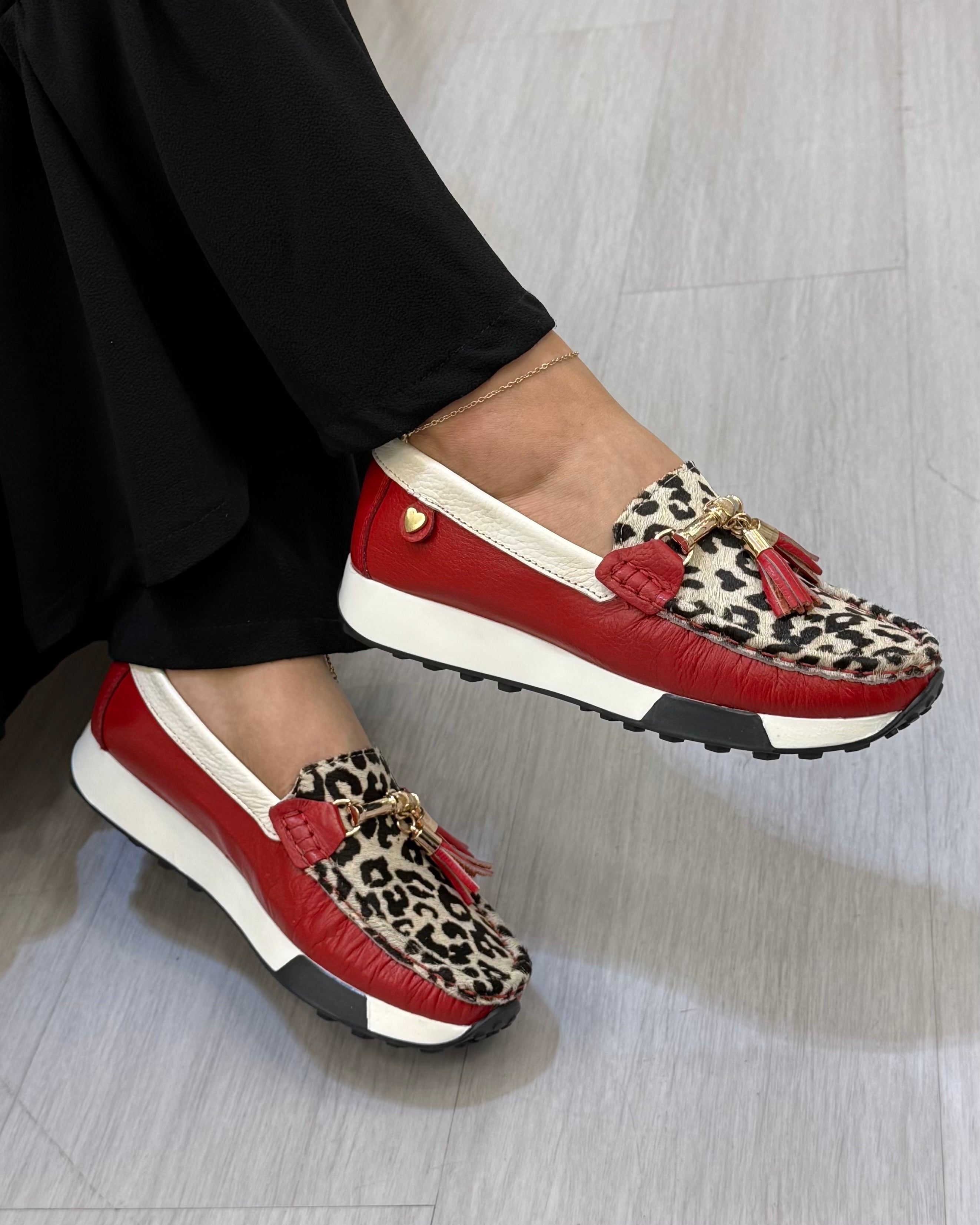 Mocasín Nicole rojo animal print cuero mujer look completo | Maryori López