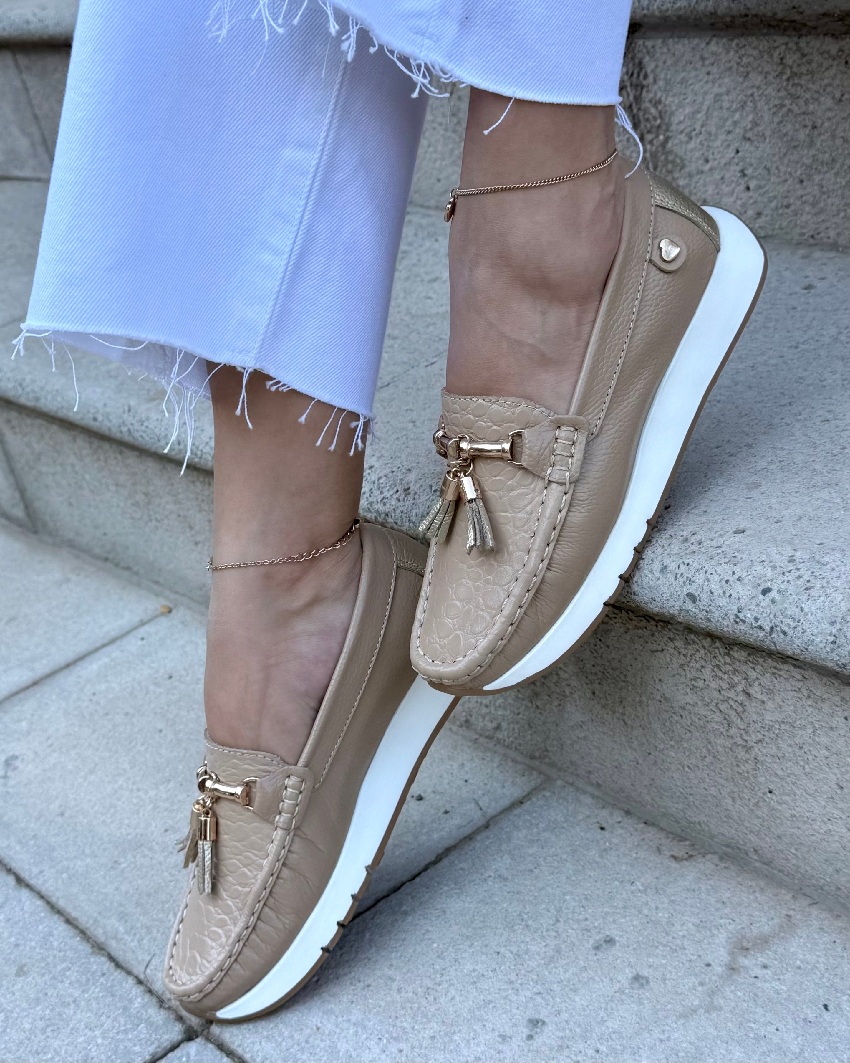 Mocasín Paola beige cuero natural mujer plataforma baja | Maryori López