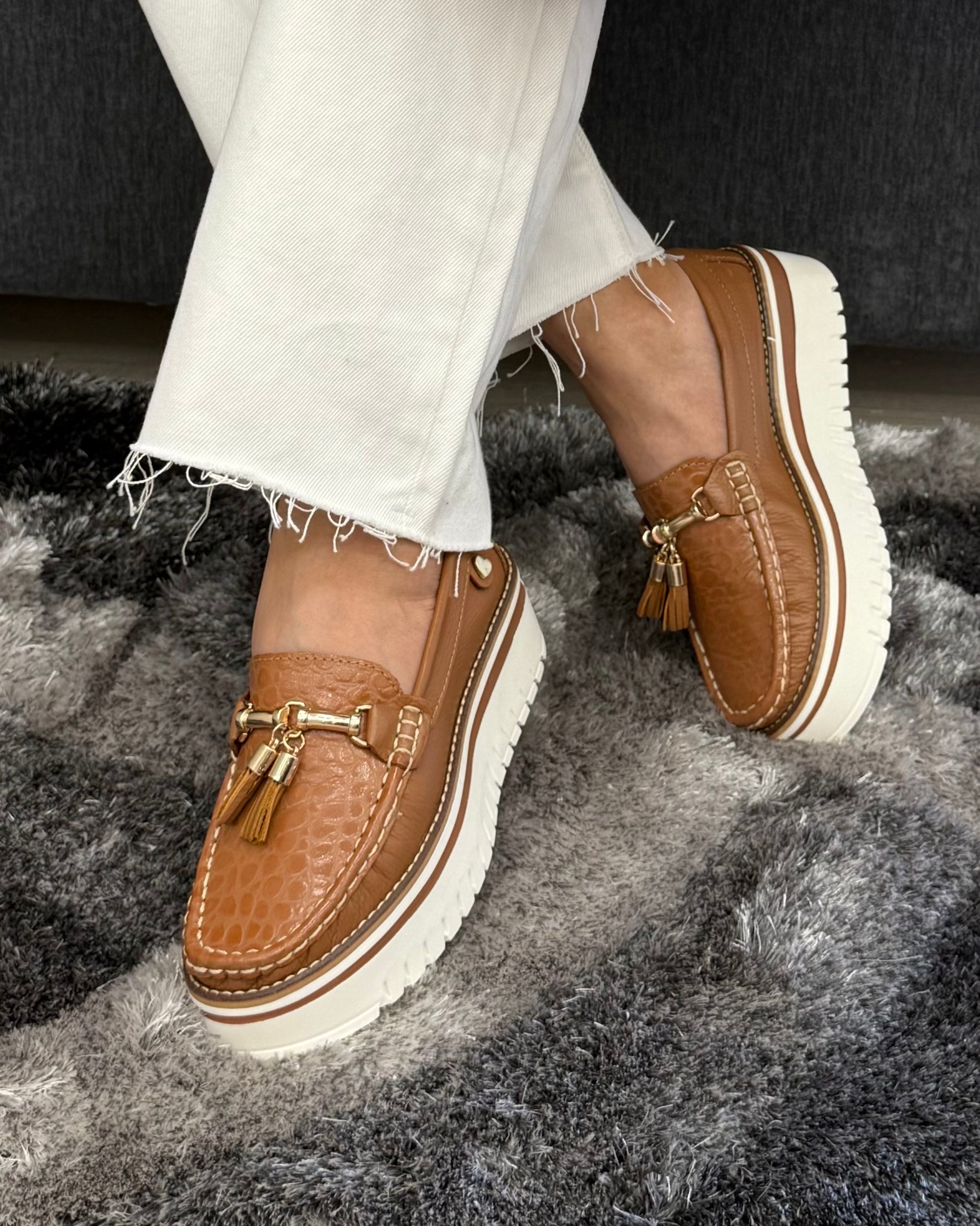 Mocasín Rafaela camel cuero natural mujer plataforma | Maryori López