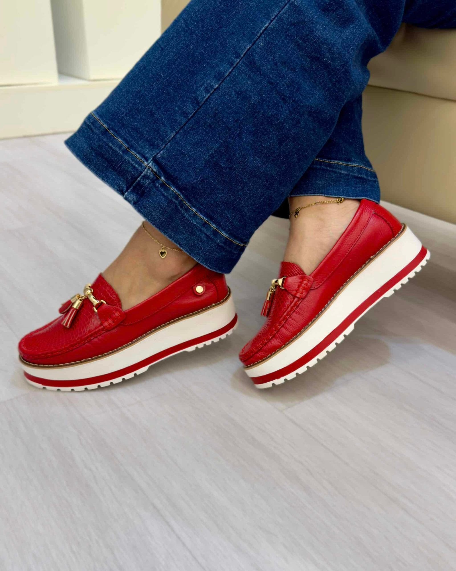 Mocasín Scarlet rojo cuero natural mujer plataforma | Maryori López