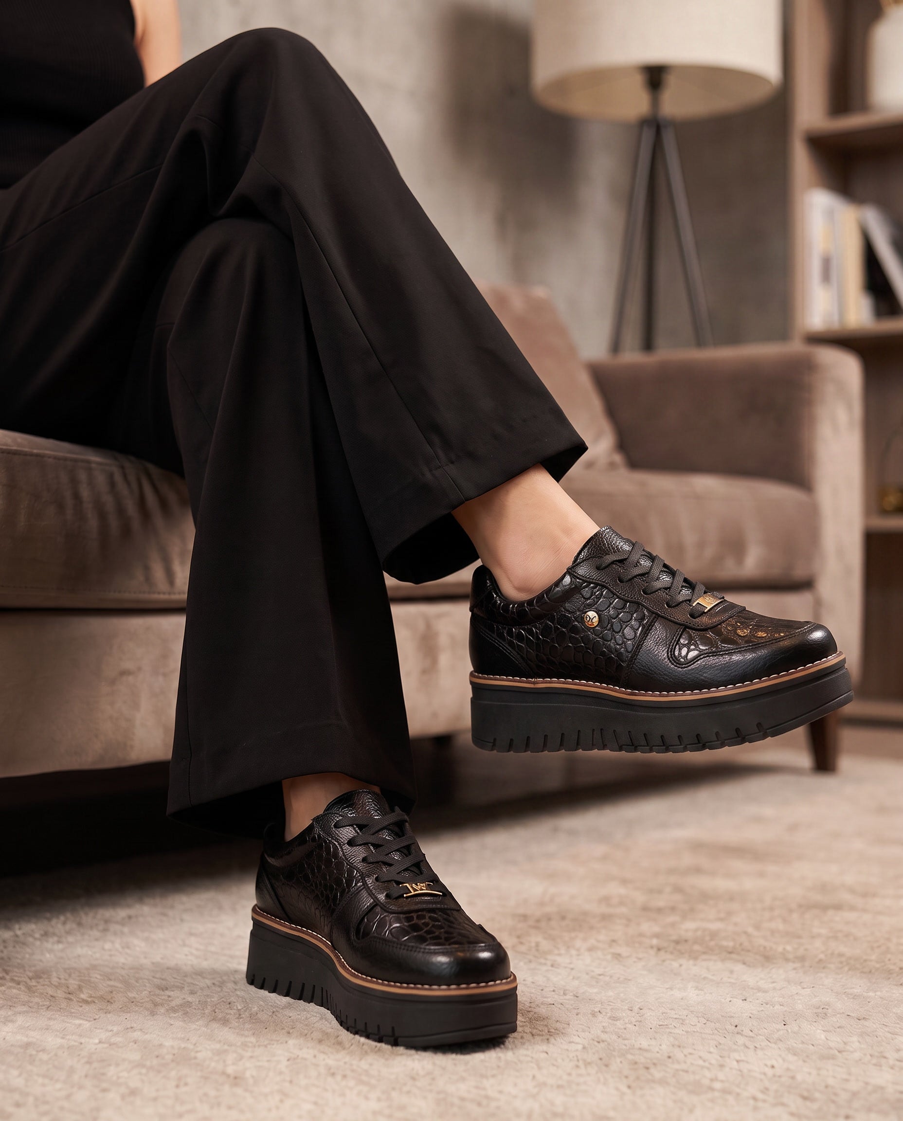 Women's Riviera Black Leather Sneaker | Maryori López