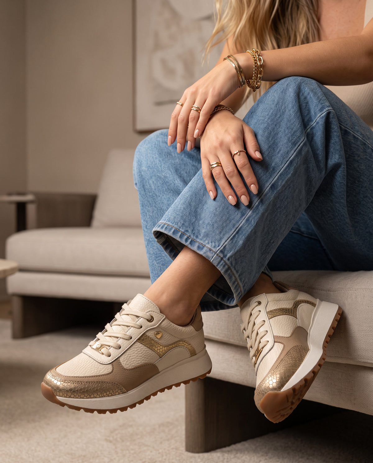 Zapatilla Magdalena Crema Cuero Mujer | Maryori López