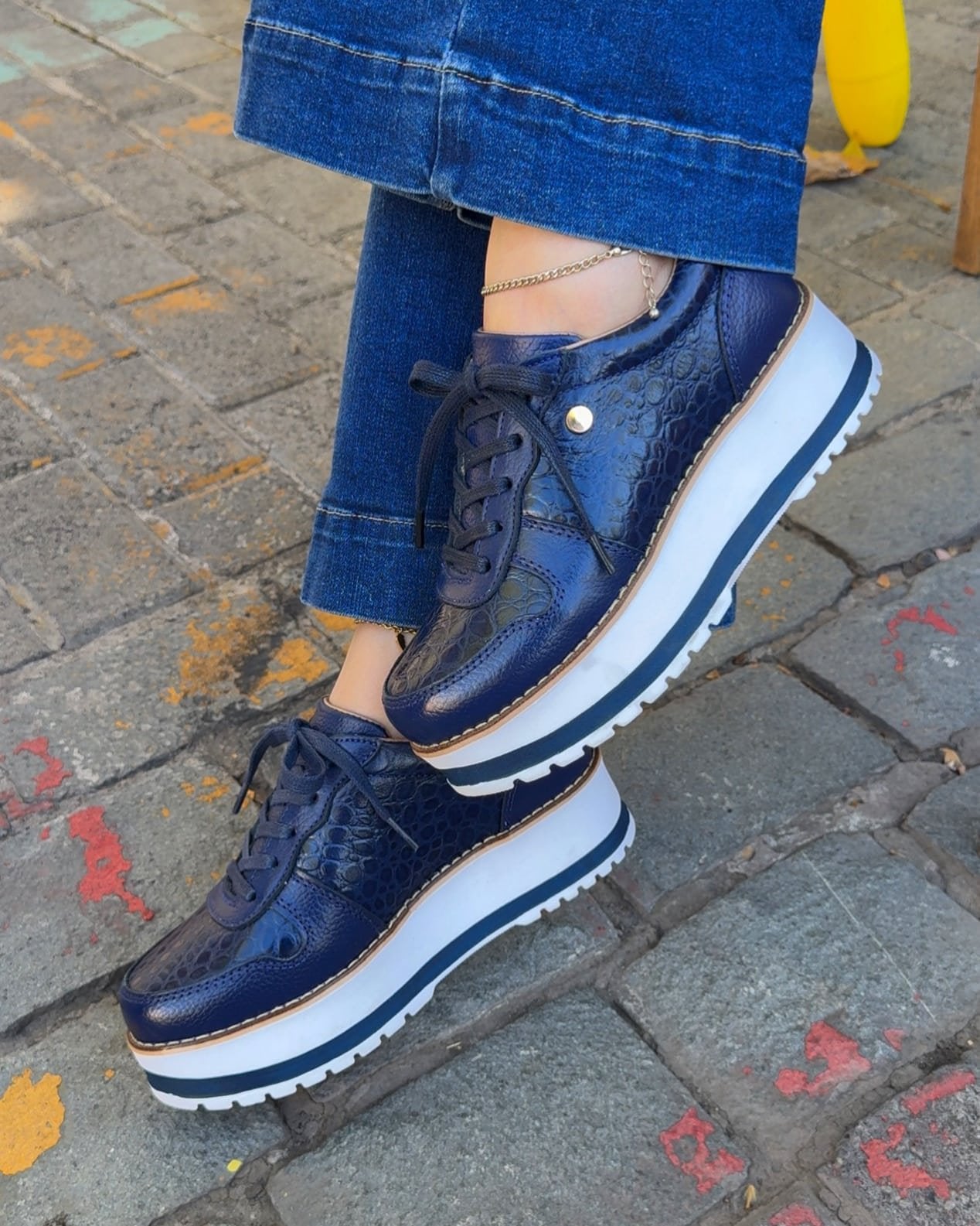 Zapatilla Riviera Azul Cuero Mujer | Maryori López