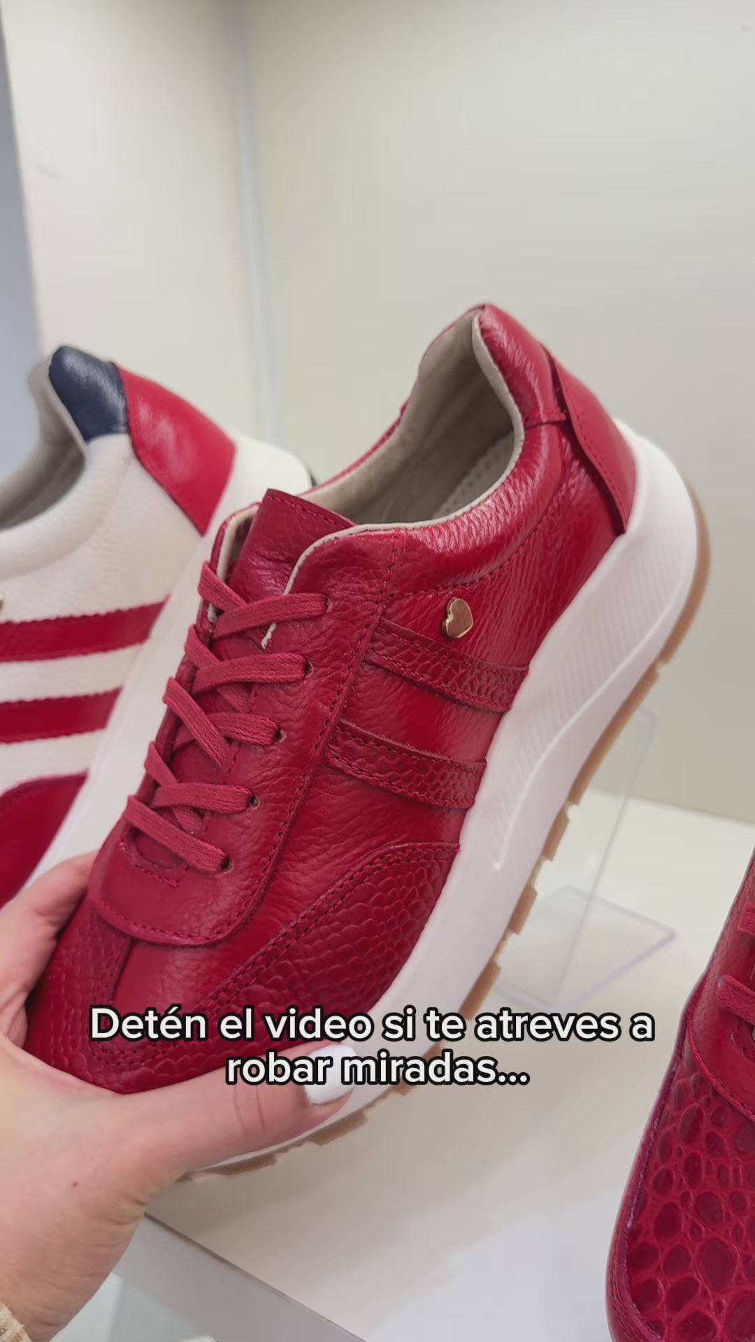 Zapatilla Karla Rojo Cuero Mujer | Maryori López