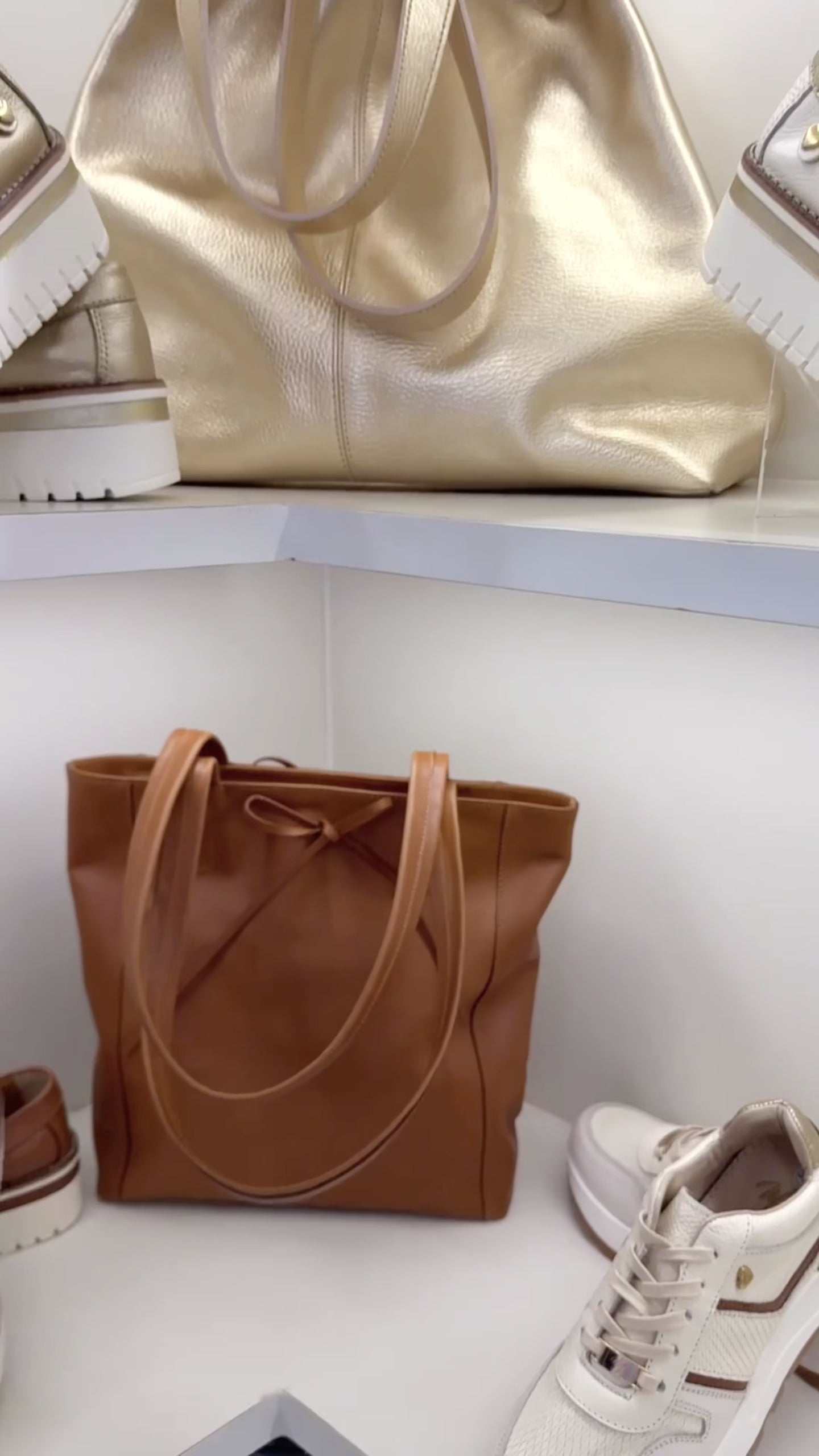 Zapatilla Riviera Crema Taponado Cuero Mujer | Maryori López