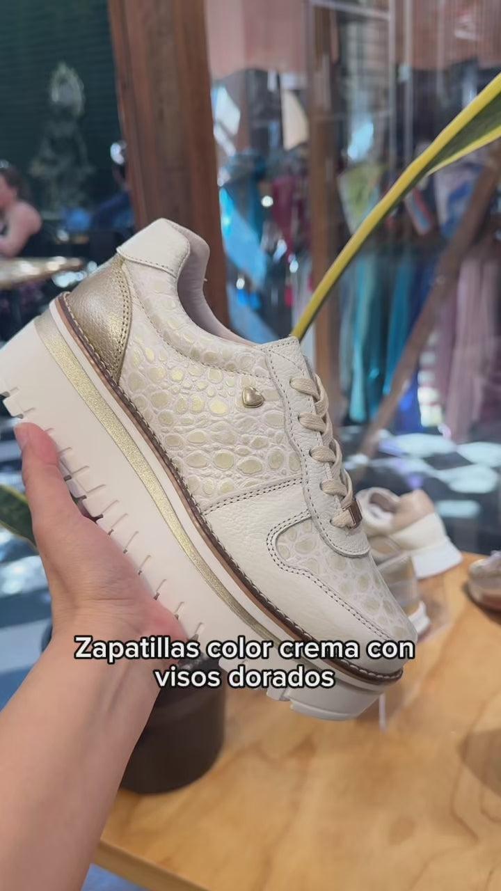 Video zapatilla Riviera crema detalle dorado cuero natural mujer | Maryori López