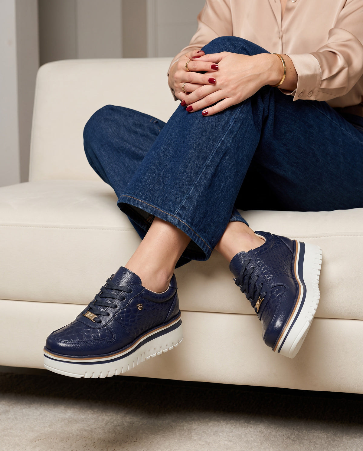 Zapatilla Riviera Azul Cuero Mujer | Maryori López