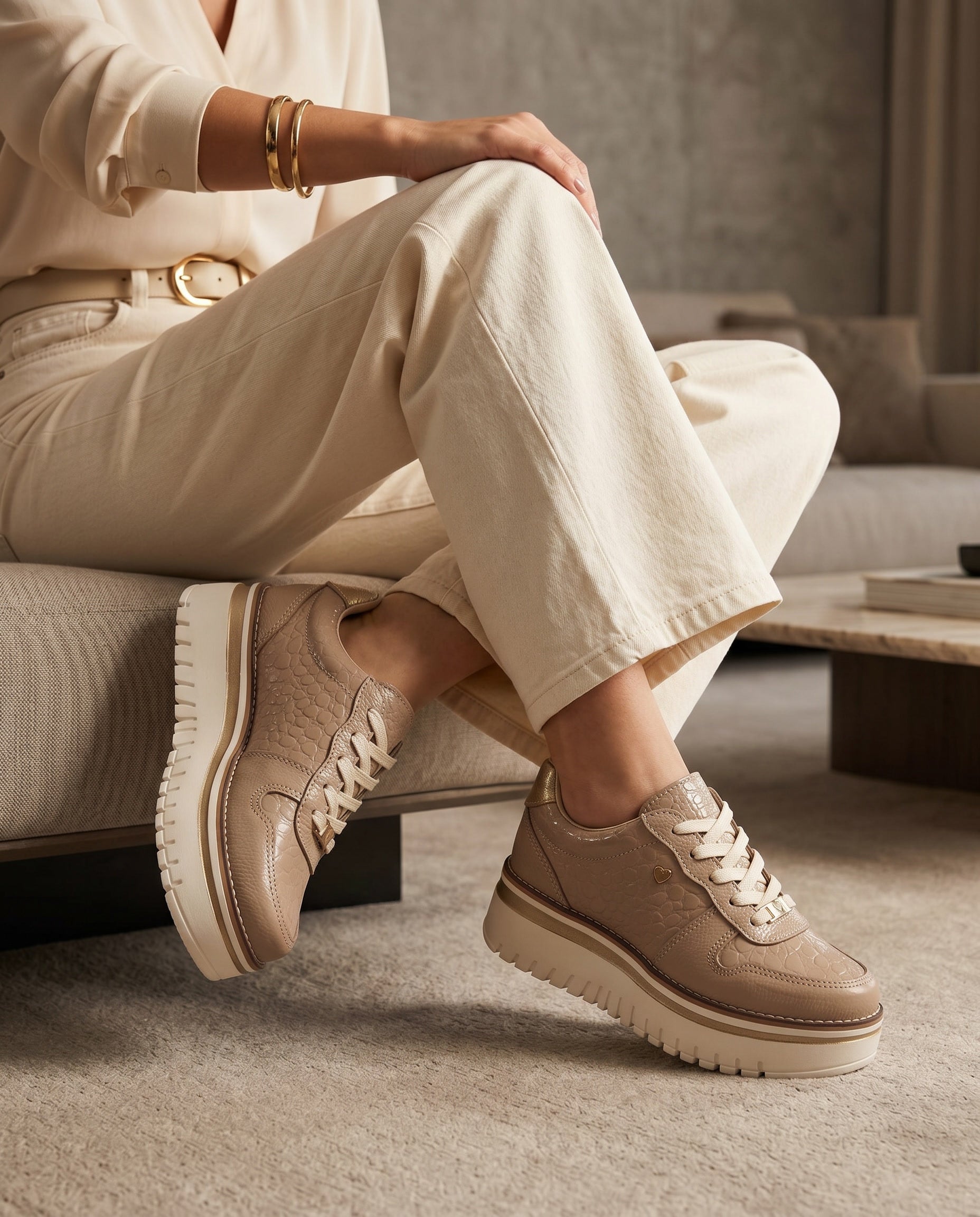 Zapatilla Riviera Beige Cuero Mujer | Maryori López