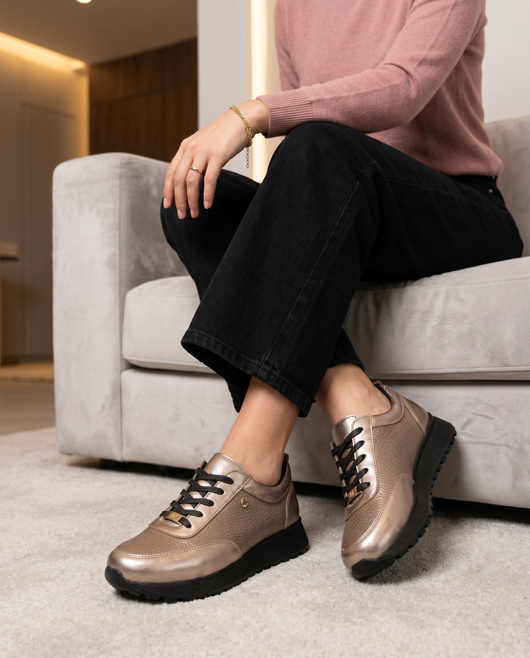 Zapatilla Vivian Bronce Cuero Mujer | Maryori López