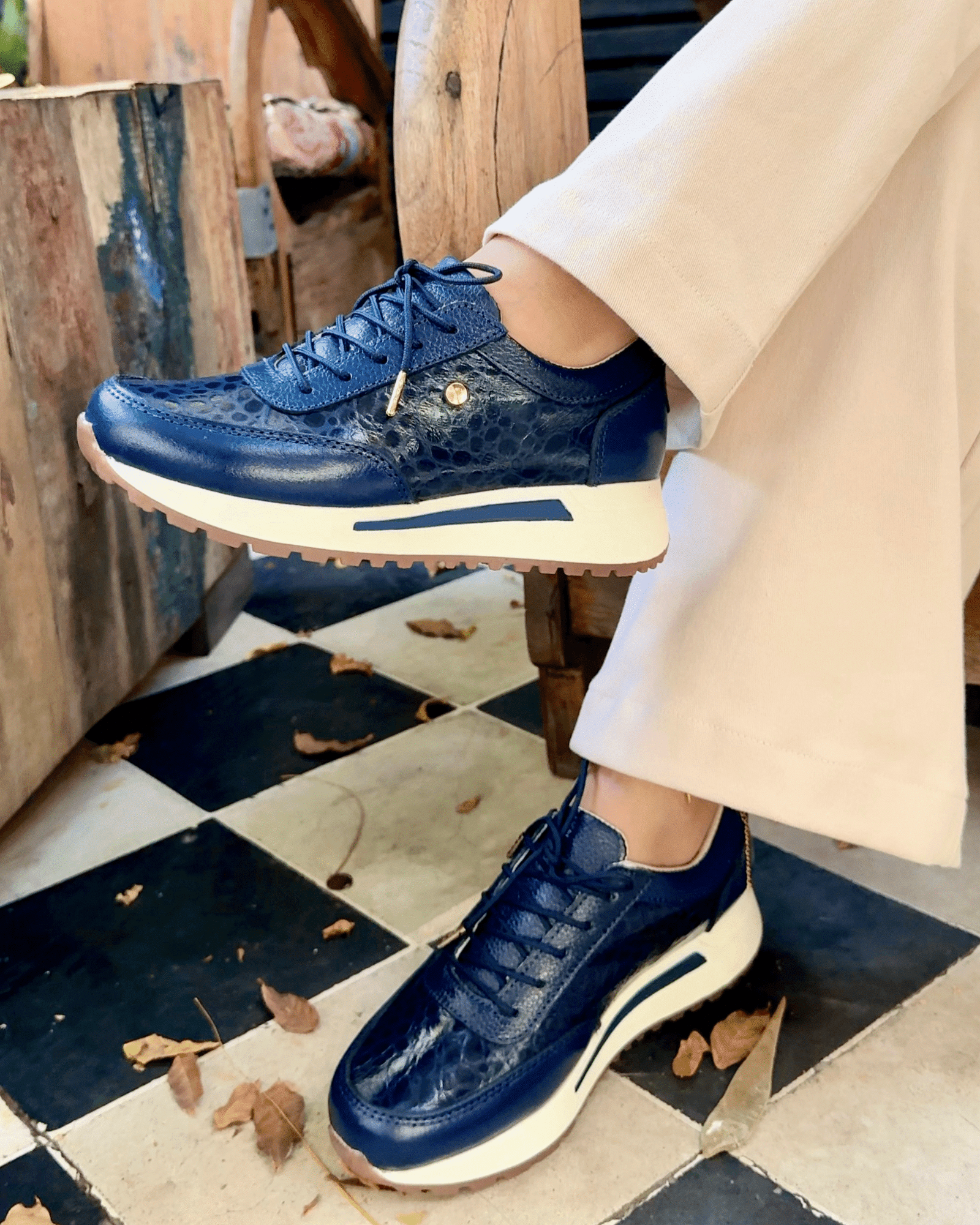 Zapatilla Camila azul cuero natural mujer plataforma | Maryori López