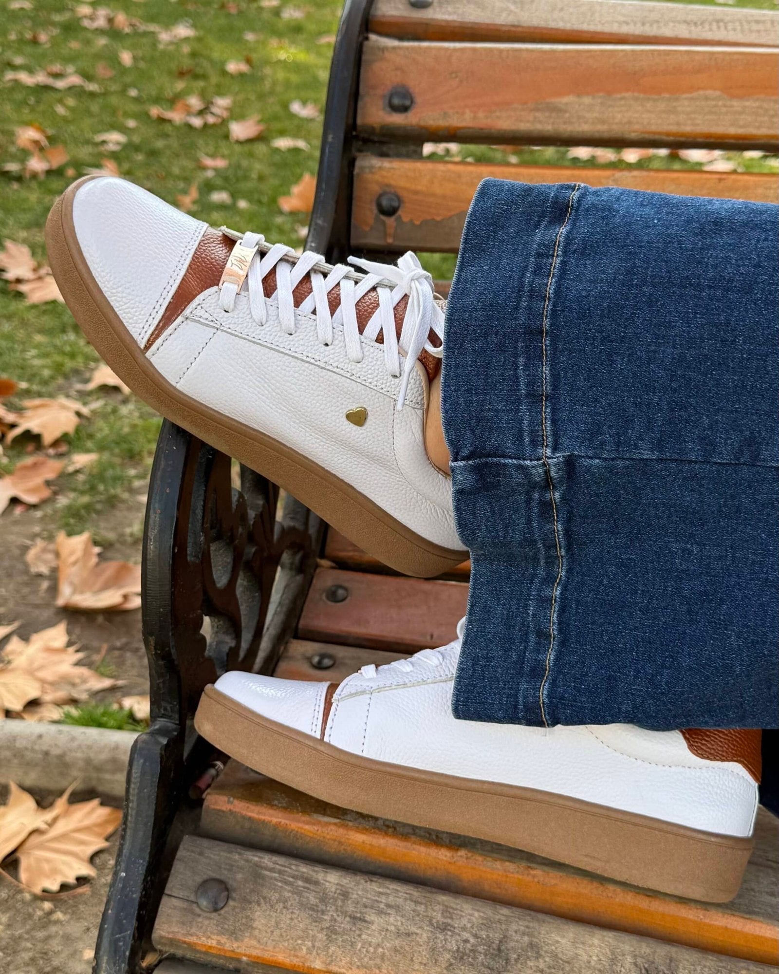Zapatilla Lucía blanco camel cuero mujer look completo | Maryori López