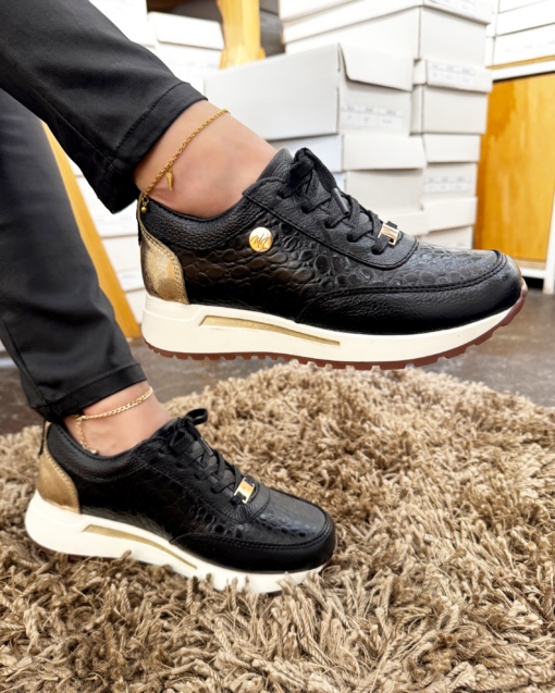 Zapatillas Camila Negro en cuero premium – Calzados Maryori López