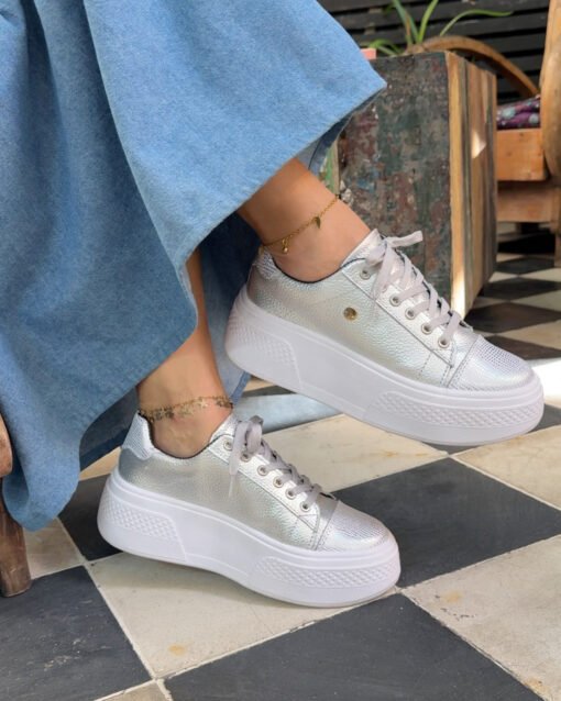 Zapatilla Anahí Plateado Cuero Mujer | Maryori López - Imagen 2