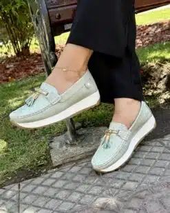 Mocasines de cuero verde agua Emma para mujer – Calzados Maryori López