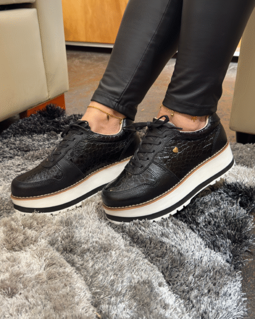 Zapatilla Riviera Negro Cuero Mujer | Maryori López - Imagen 2