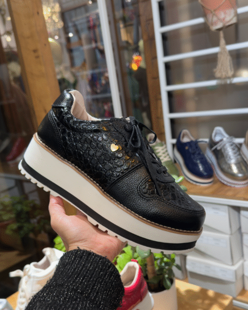 Zapatillas de cuero Riviera Negro para mujer – Calzados Maryori López