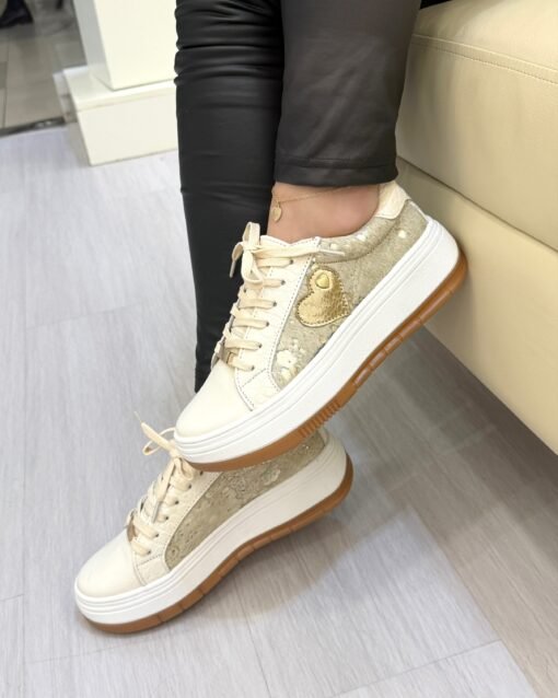 Zapatilla Victoria Crema Cuero Mujer | Maryori López