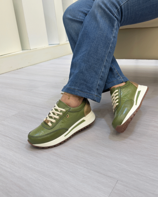 Zapatilla Camila Verde Pino Cuero Mujer | Maryori López