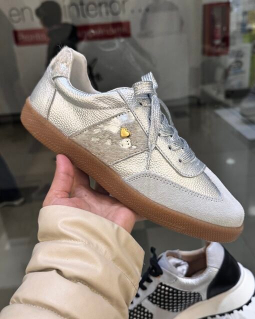 Zapatilla Aurora Plateado Cuero Mujer | Maryori López