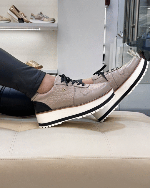 Zapatilla Riviera Capuchino Cuero Mujer | Maryori López