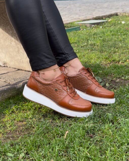 Zapatilla Alba Camel Cuero Mujer | Maryori López - Imagen 2