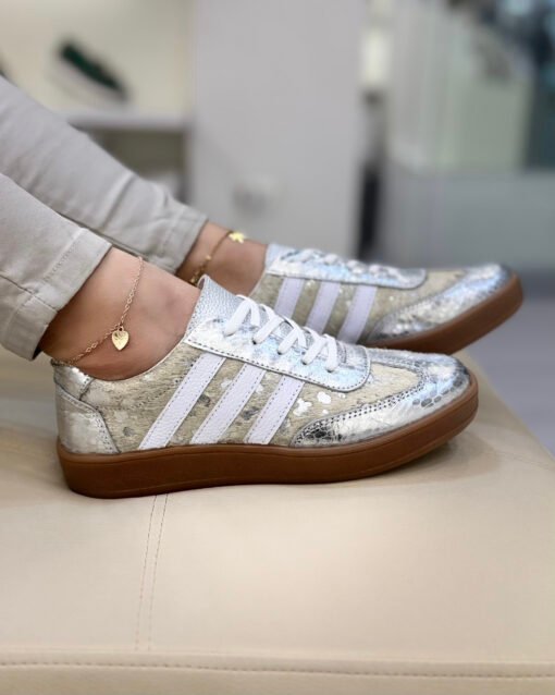 Zapatilla Jennifer Plateado Cuero Mujer | Maryori López - Imagen 2